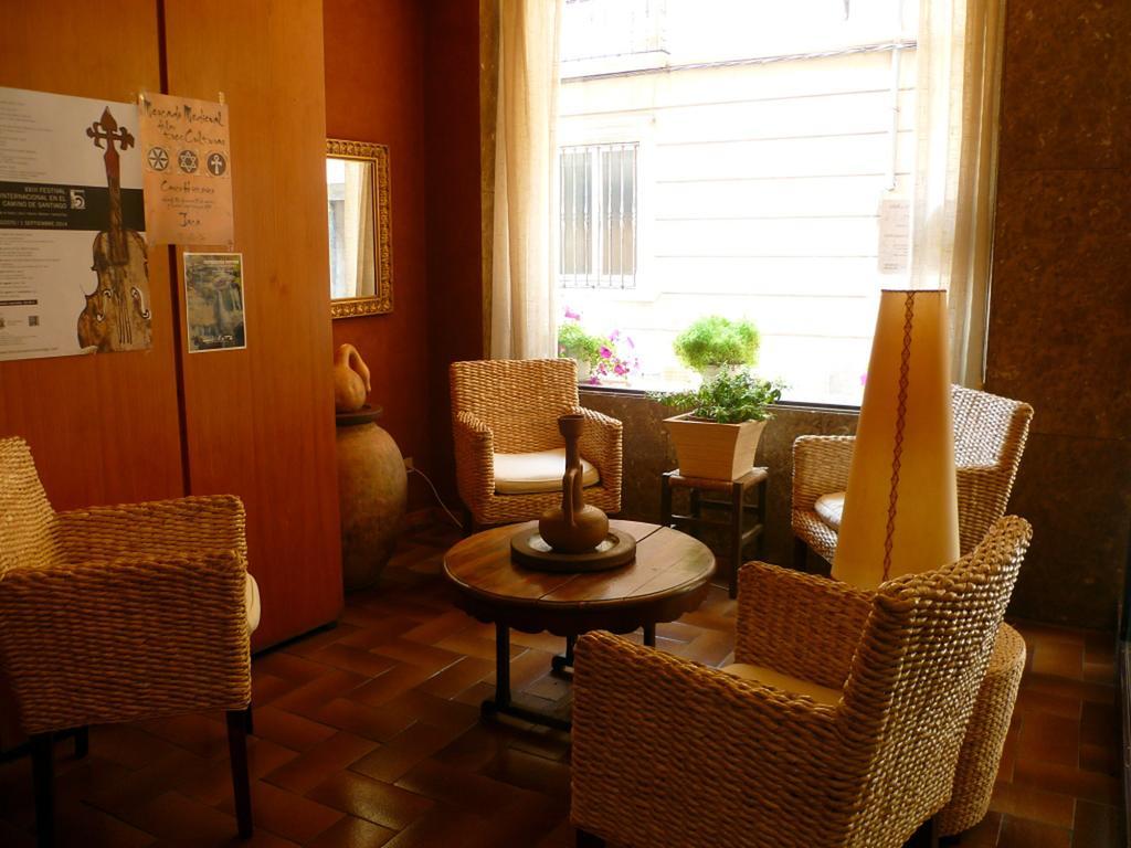 Hotel Pradas Jaca Buitenkant foto